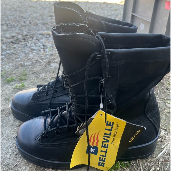 NWT waterproof Steel toed boots!